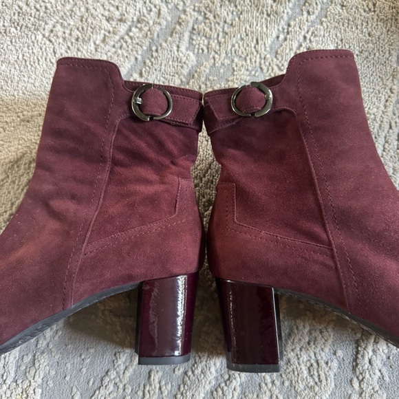 Aquatalia Suede leather Ankle Boots booties  Burgundy red Square Toe heels 9.5 - Picture 10 of 16